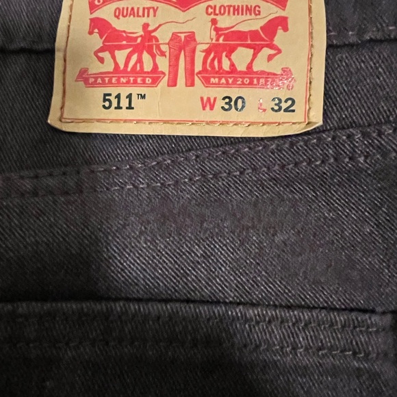 Men’s Levi’s 511 Pants 30W x 32L - Picture 3 of 3